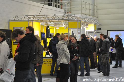Nikon Stand